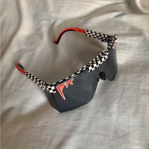 Selling unused pits for 95